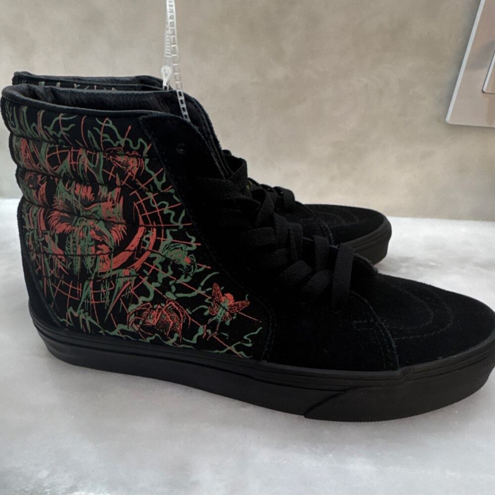 VANS Sk8-Hi Size 6 Men/ 7.5 Women Black Green Red Glow in Dark Spiderweb